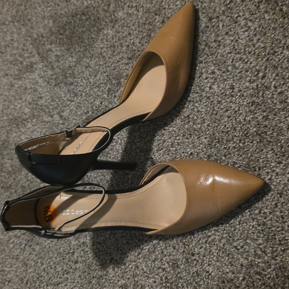 Pre-loved BCBG Two-tone  Dillyn Leather Ankle Strap Heels Sz 9.5 - Picture 8 of 8